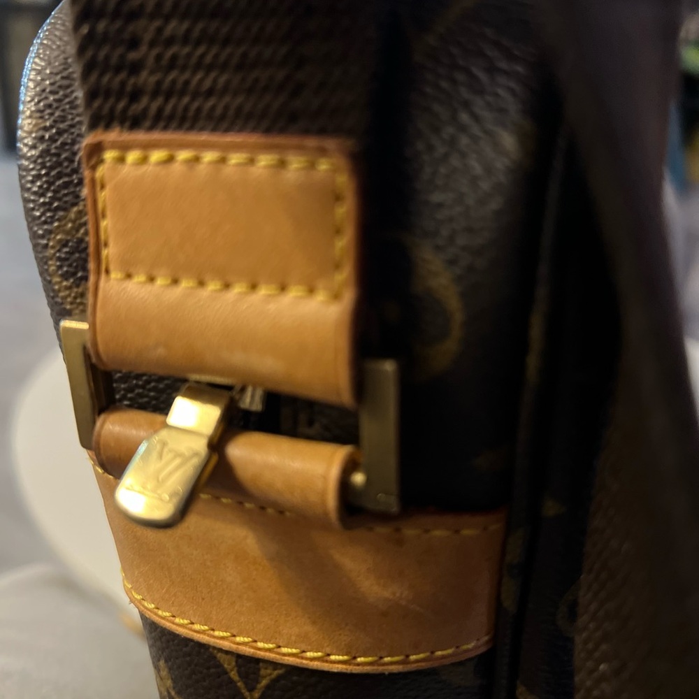 Authentic Louis Vuitton Porte-Documents Jour - Picture 9 of 12